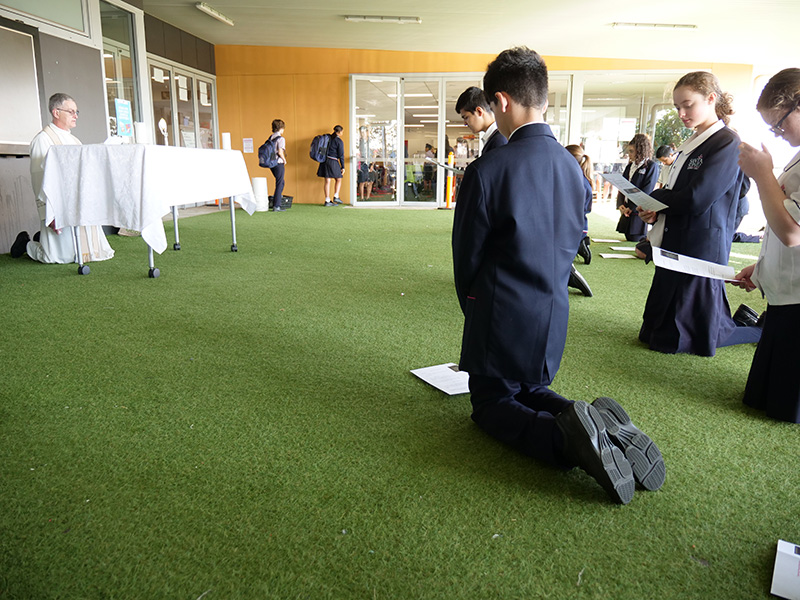 Santa Sophia Catholic College Box Hill RE Adoration