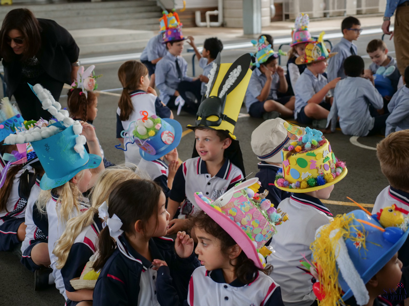 0420_EasterHatParade_full_NI