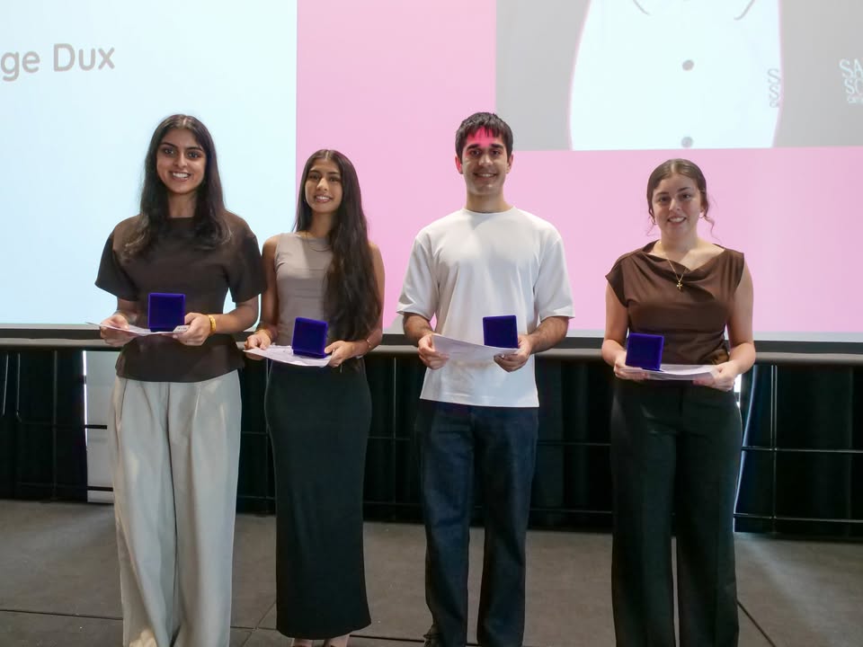 697778665695718_1399242272216017-1