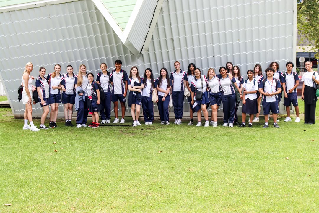 697778665695718_1411423064331271-1