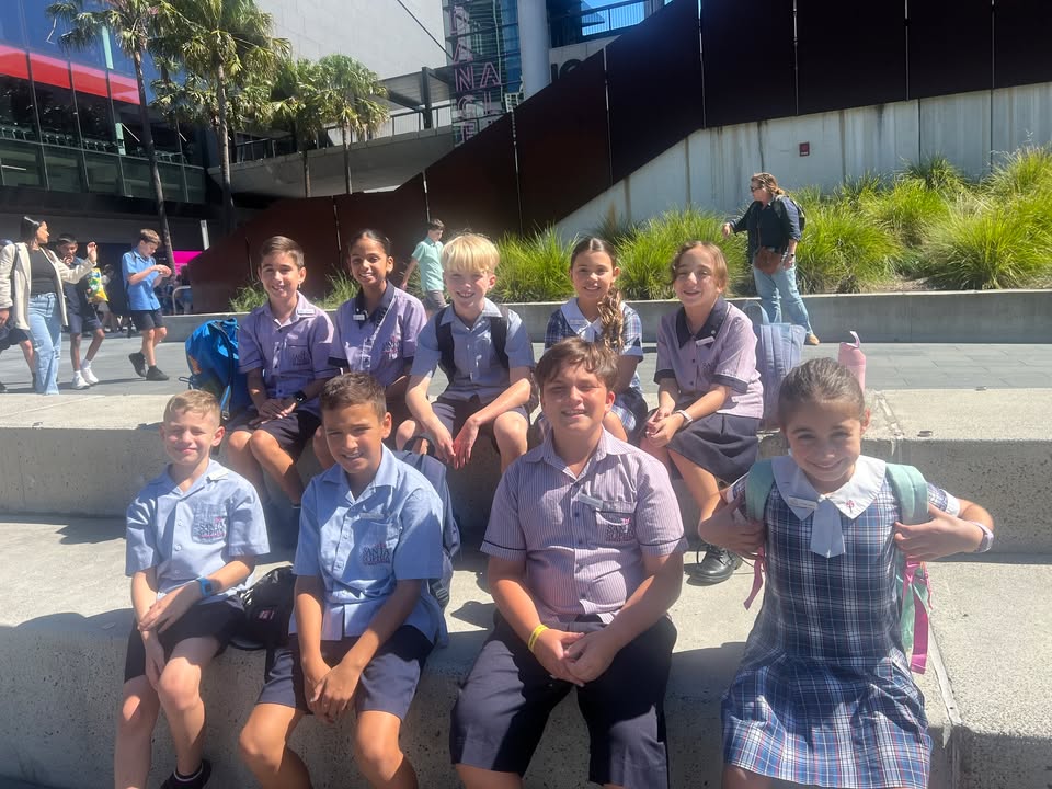 697778665695718_1450989093708001-1